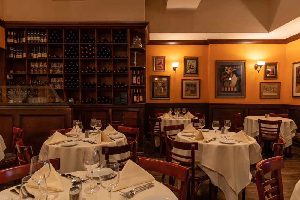 Interior view of the dining room at Lusardi's in Manhattan