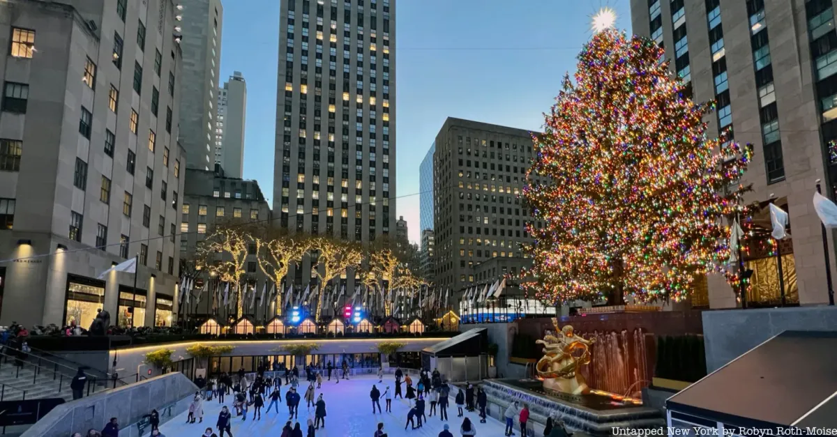 Experience the Magic of Christmas in New York on a Holiday Tour