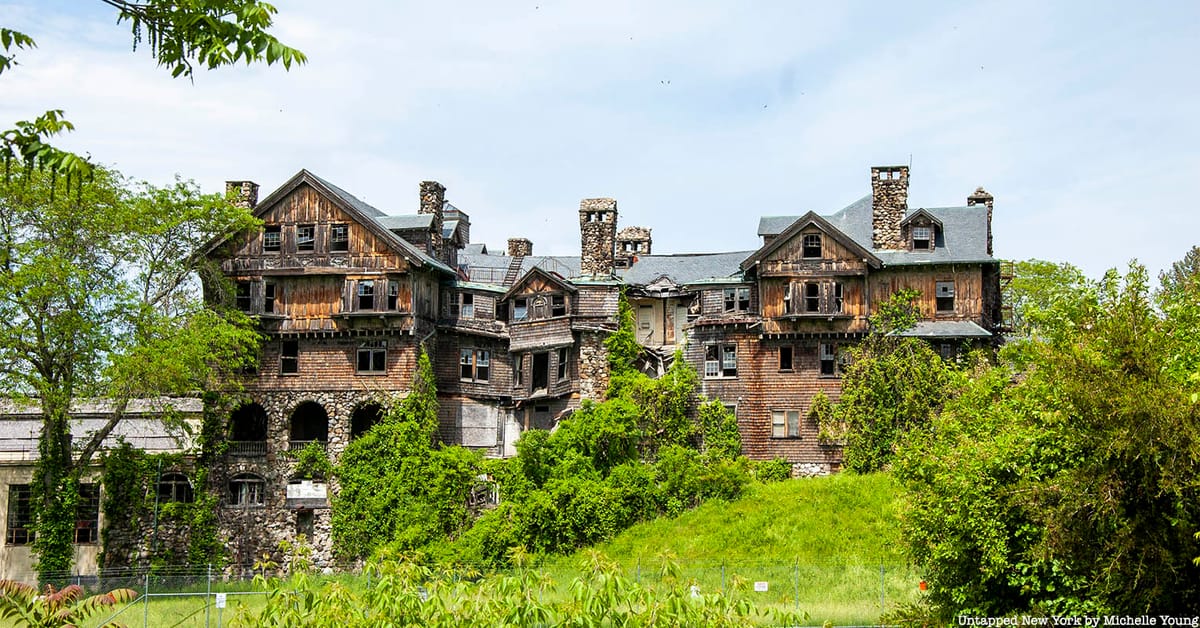 Inside The Abandoned Bennett School For Girls In Millbrook, NY ...