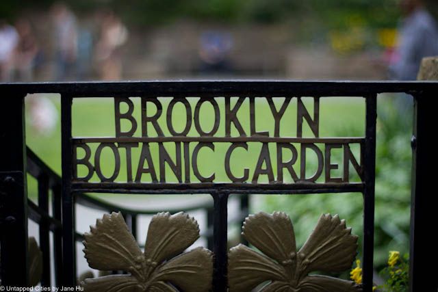 brooklyn botanical garden sign