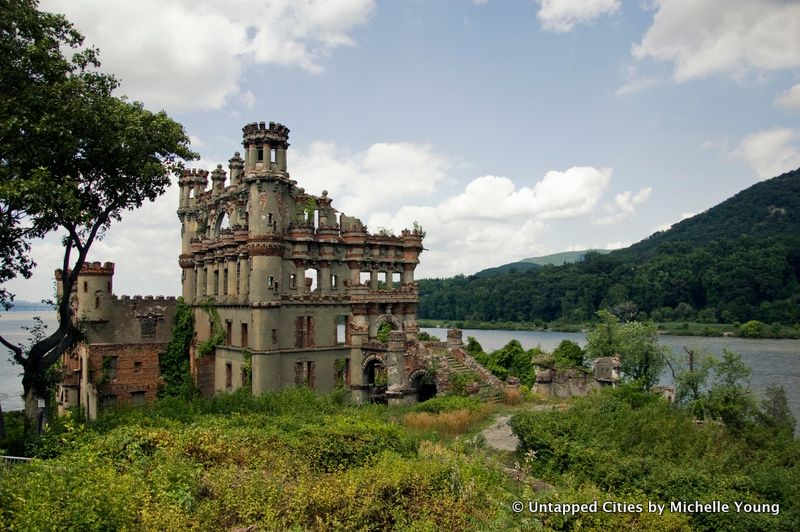 Bannerman Island_Beacon_New York_Untapped Cities_Atlas Obscura_11