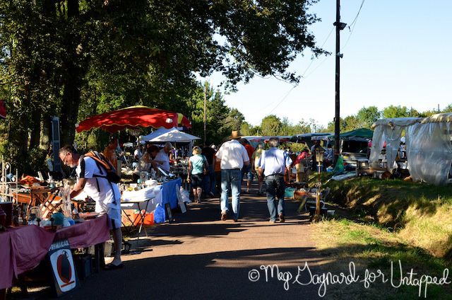 Mezilles, France, Bourgogne, Vide grenier