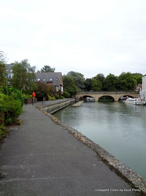 Folly Bridge, Oxford, England Alice in Wonderland