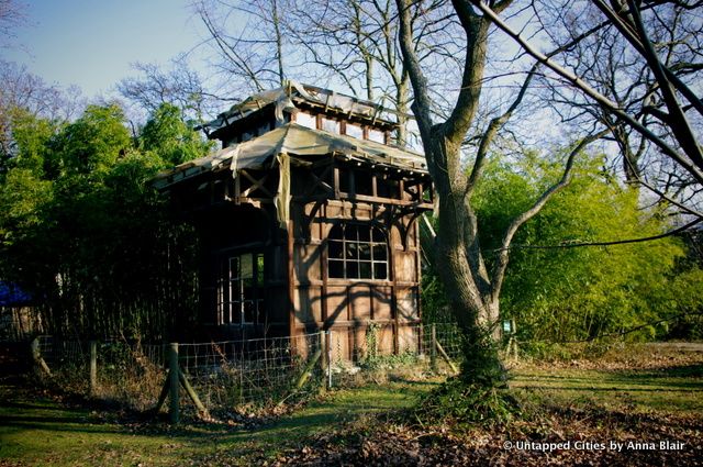 The Reunion Wood Kiosk