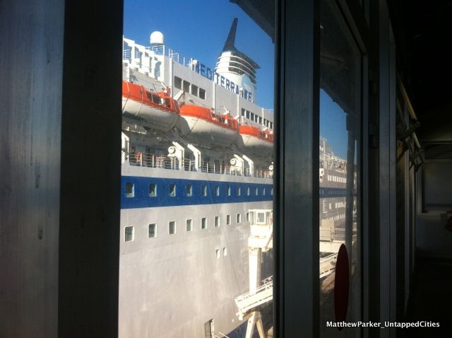 Ferries from Corsica and North Africa still disembark passenger on the lower levels of J1