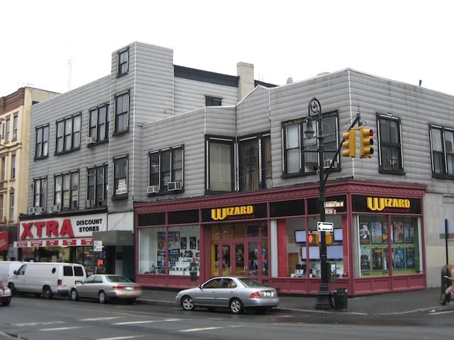 Keramos Hall Before restoration, 2007. Photo courtesy of Kamen Hall Architects.