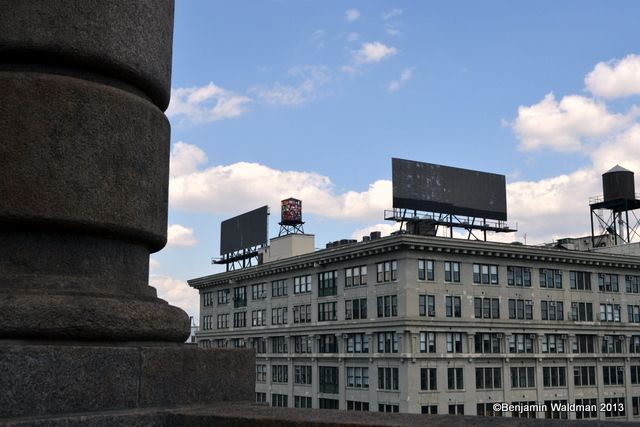 tom fruin watertower from manhattan bridge