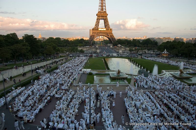 2013 Diner en Blanc Paris Eiffel Tower-Tracadero-Cour Caree du Louvre-014