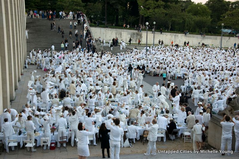 2013 Diner en Blanc Paris Eiffel Tower-Tracadero-Cour Caree du Louvre-015