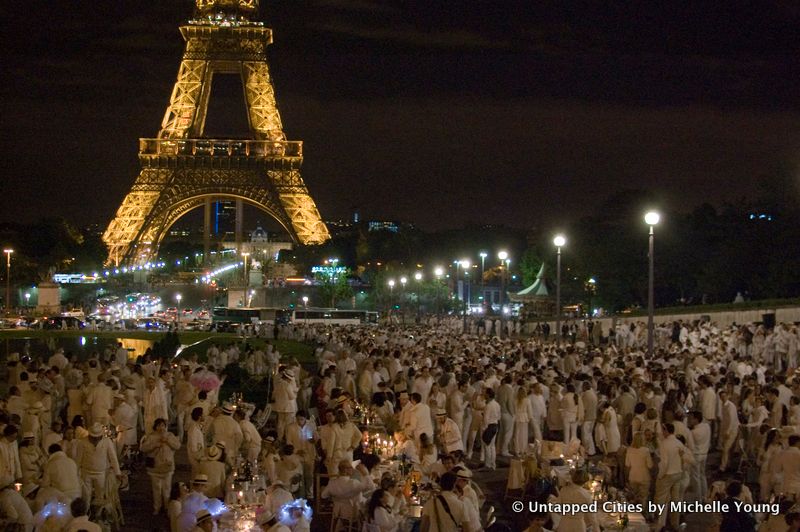 2013 Diner en Blanc Paris Eiffel Tower-Tracadero-Cour Caree du Louvre-022