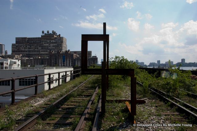 High Line-Section Three-Carol Bove-Caterpillar-New York City_9