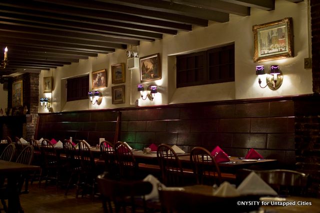 The dinner room at garden level