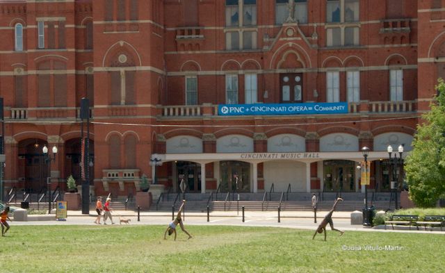 Cincinnati Music Hall cartwheelers