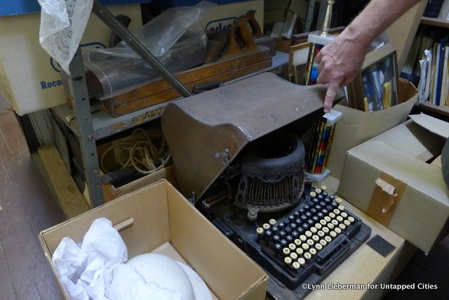 Typewriter and case with handle