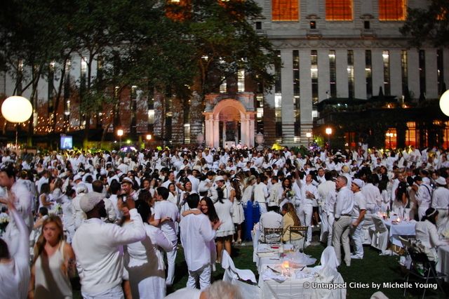 2013 NYC Diner en Blanc-Bryant Park-White Dinner-Flash Mob-September-004