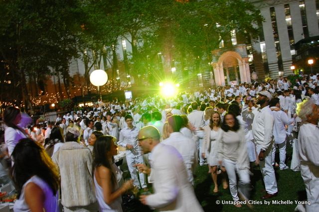 2013 NYC Diner en Blanc-Bryant Park-White Dinner-Flash Mob-September-006