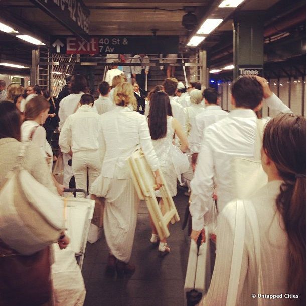 2013 NYC Diner en Blanc-Bryant Park-White Dinner-Flash Mob-September-7