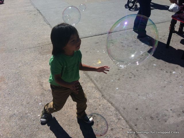 Bubbles-of-Hope-Art-Processional-Children-4