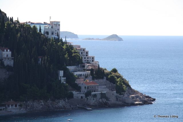 Hotel Belvedere-Abandoned-Croatia-Dubrovnik-037