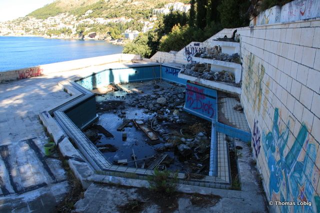 Hotel Belvedere-Abandoned-Croatia-Dubrovnik-056