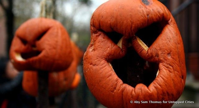 Impalements_Jane-Greengold_Cobble-Hill_Brooklyn_Halloween-0111