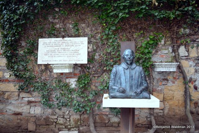 Juliet's Tomb Shakespeare Plaque II