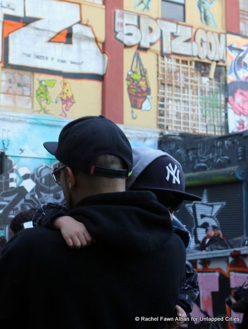 Multi-generational 5 Pointz supporters.