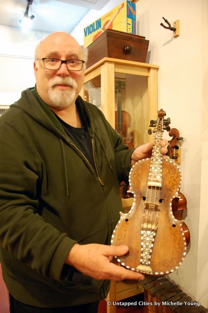 Retrofret-Guitars-Mandolins-String Instruments-Gowanus-Brooklyn-NYC-12