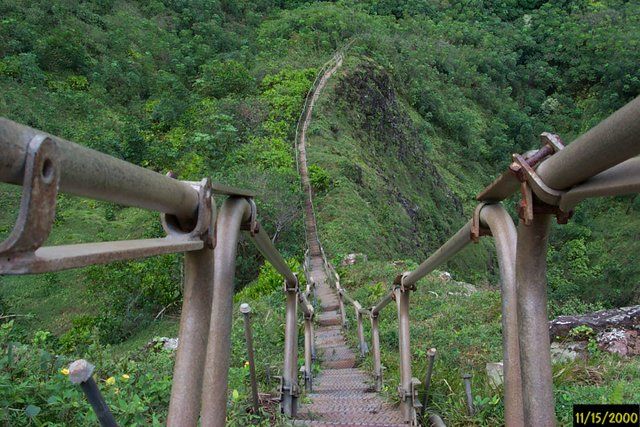 Stairway to Heaven-Haiku Steps-Vintage Photo-Hawaii-Oahu-7