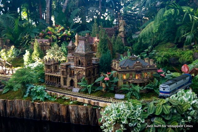 Holiday Train Show-New York Botanical Garden-Bronx-2013-NYC