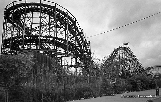 13-Blogdef-Coney Island roller coster 1