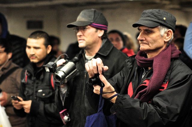 Journalists_And_Photographers_Subway_Ride_12