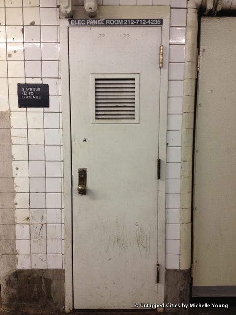 nyc-subway-doors-elec-panel