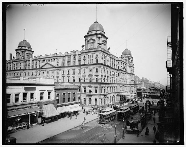 grand central station-architecture-eagles-manhattan-new york city-nyc-untapped cities-brennan ortiz