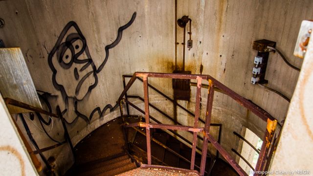 abandoned-towers-at-ny-state-pavilion-panorama-10