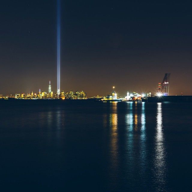 9:11-Tribute in Light-WTC-NYC-denn_ice