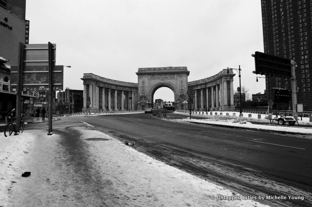 Manhattan Bridge-Entranceway-Monumental Arch-Chinatown-Port Saint Denis-Paris