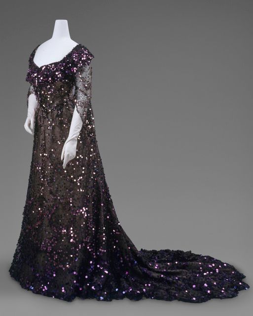 Metropolitan Museum of Art-Death Becomes Her-A Century of Mourning Attire-Dress-4