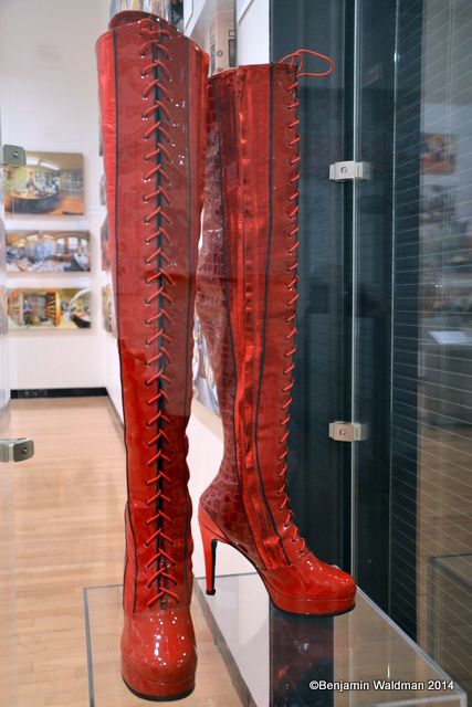 Broadway Revealed NYPL exhibit kinky boots