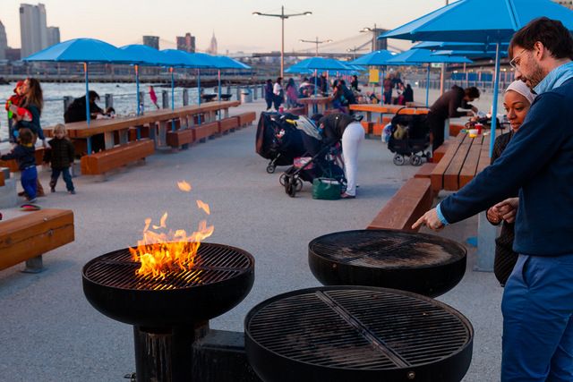 Grill stations near Pier 5 in Brooklyn Bridge Park