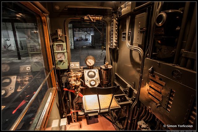 Paris RATP Warehouse-Restored Metro Trains-Villeneuve-003