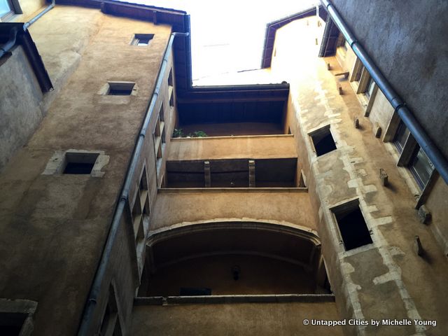 Traboules-Lyon-Passageways-Courtyard-UNESCO World Heritage Site-France-Vieux Lyon-Croix-Rousse-004