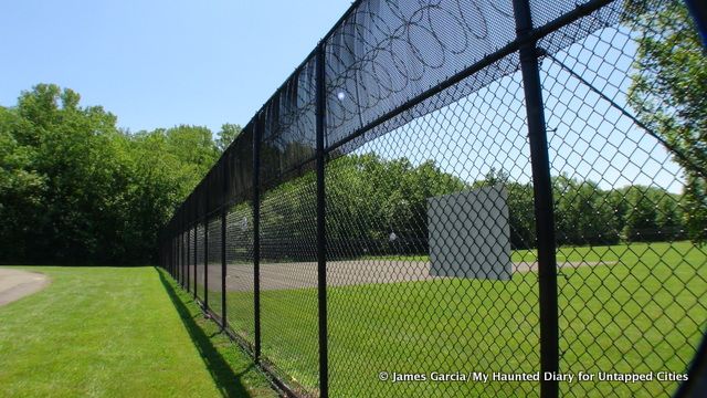 Orange is the New Black-Litchfield Correctional Facility-Rockland Psychiatric Center-Abandoned-Orangeburg-New York-Film Locations-019