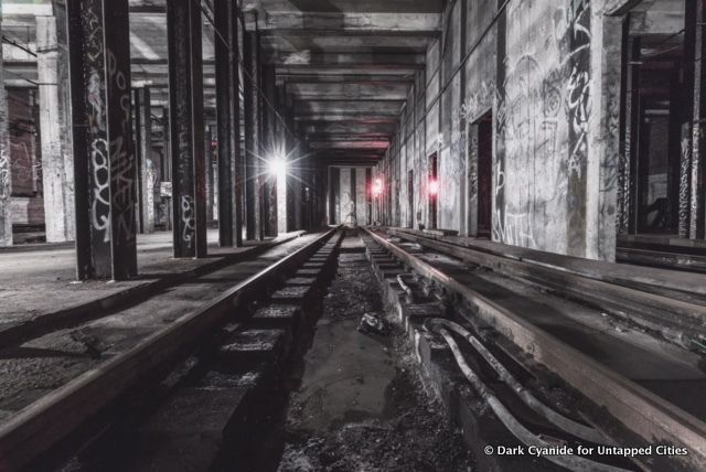 76th Street-Subway Station-Abandoned-Unused-Ozone Park-Queens-A Line-Dark Cyanide-NYC