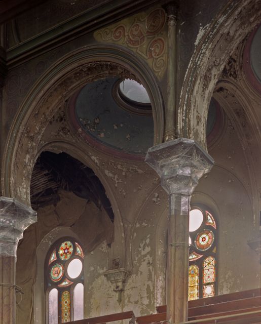 Synagogue balcony