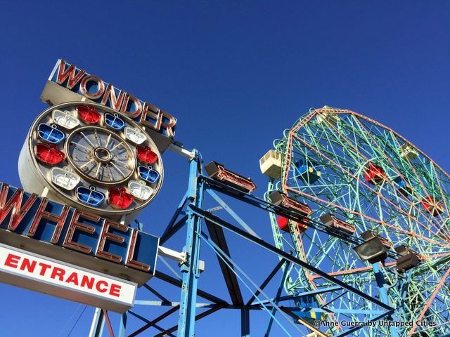 Wonder wheel ferris wheel