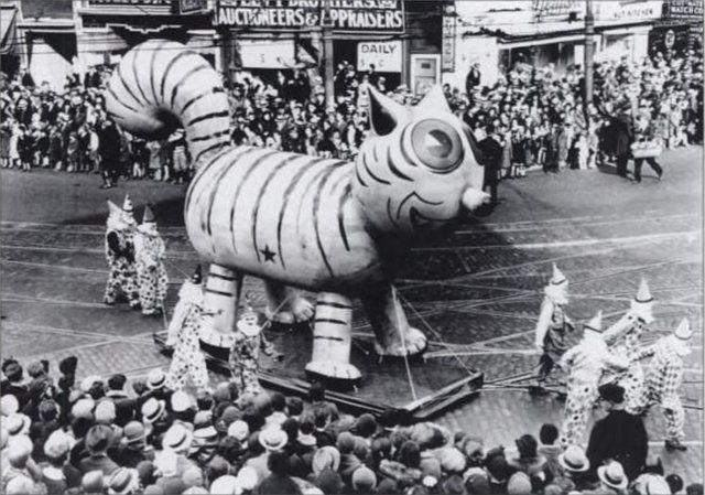 Tom Cat balloon, victim of an unfortunate Thanksgiving Day Parade balloon mishap in 1932