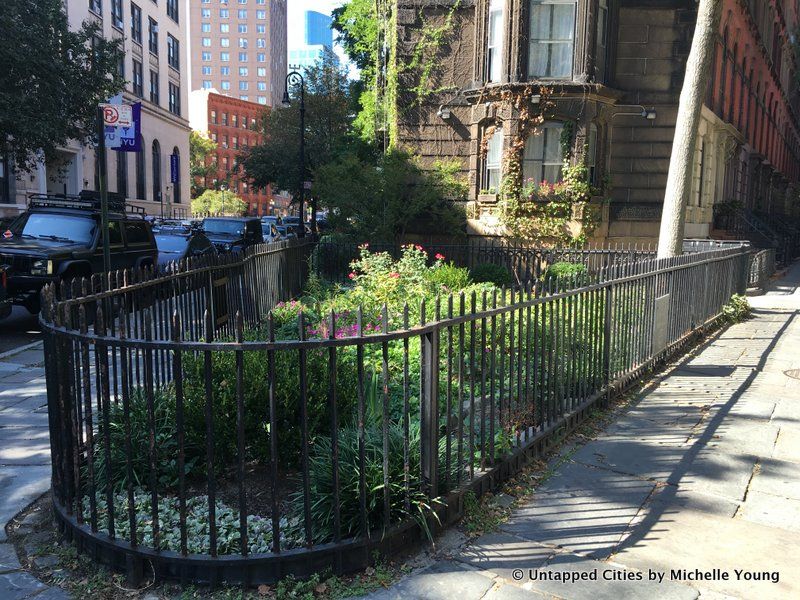 abe-lebewohl-triangle-east-village-stuyvesant-street-10-smallest-parks-nyc