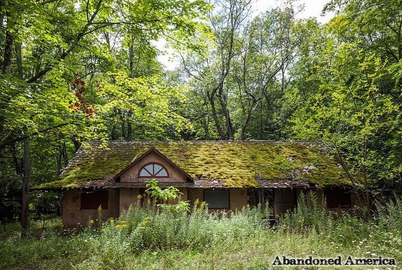 Catskills Game Farm-Matthew Christopher-Abandoned America-NYC-006