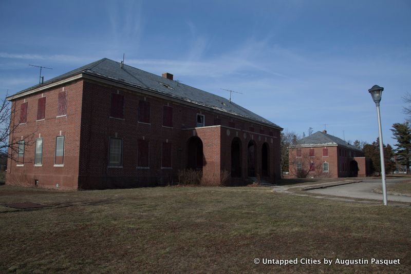 Kings Park Psychiatric Center Hospital-Abandoned-Nissoquogue State Park-Long Island-NYC_6